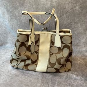 RARE Coach Signature Collection Bag with Kiss Lock Center Pocket!